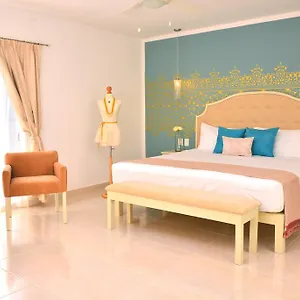 4* Hotel Unic Design & Restaurant- 5th Avenue (adults Only)